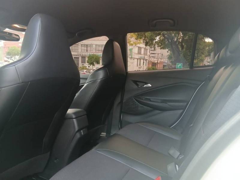 CHEVROLET - ONIX - 2021/2022 - Branca - R$ 81.900,00