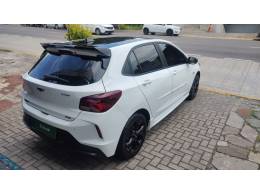 CHEVROLET - ONIX - 2021/2022 - Branca - R$ 81.900,00