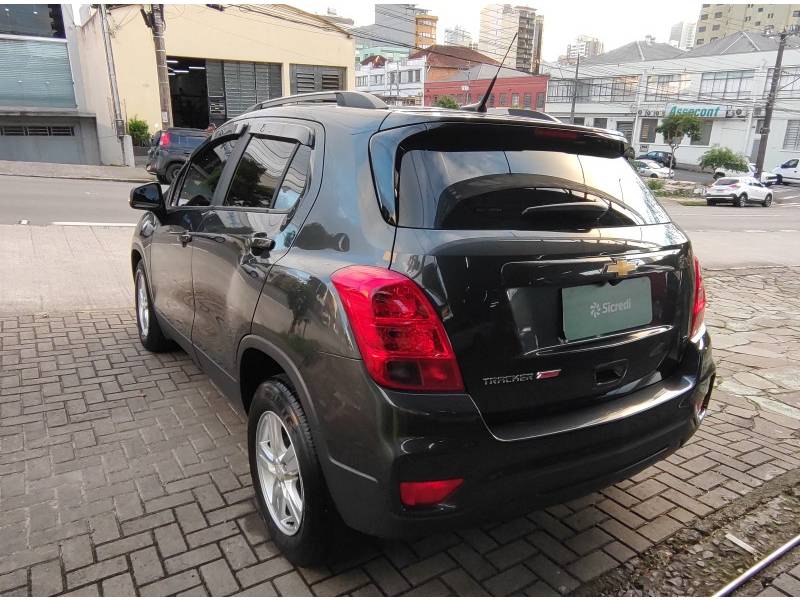 CHEVROLET - TRACKER - 2019/2019 - Cinza - R$ 89.900,00