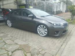 TOYOTA - COROLLA - 2016/2017 - Cinza - R$ 93.900,00