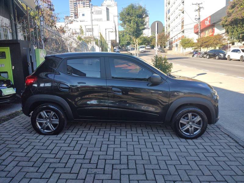 RENAULT - KWID - 2022/2023 - Preta - R$ 55.900,00