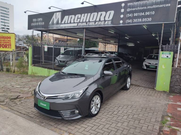 TOYOTA - COROLLA - 2018/2018 - Cinza - R$ 101.900,00