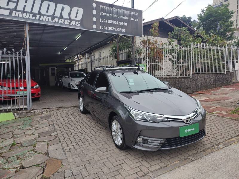 TOYOTA - COROLLA - 2018/2018 - Cinza - R$ 101.900,00