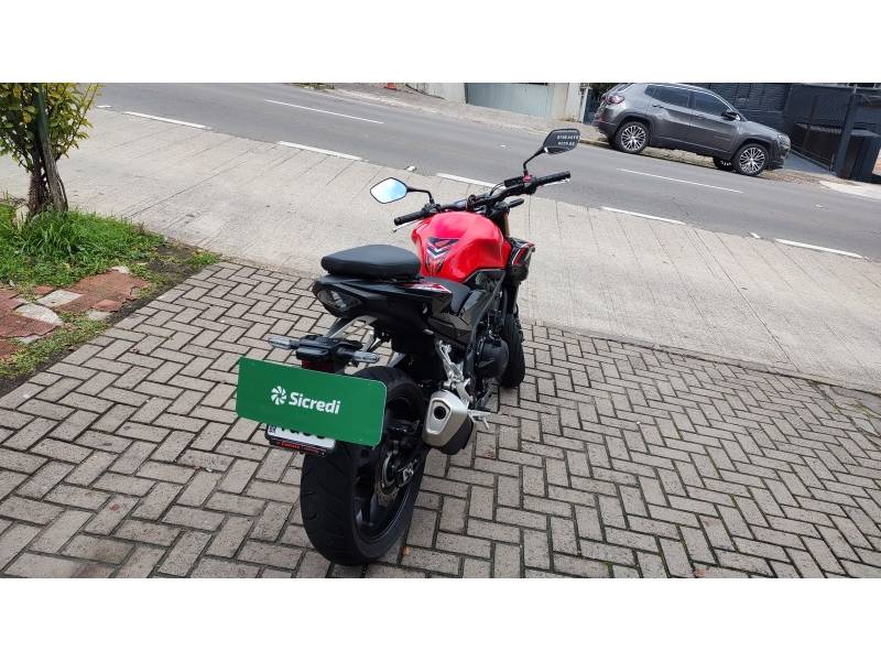 HONDA - CB 500F - 2023/2024 - Vermelha - R$ 45.900,00