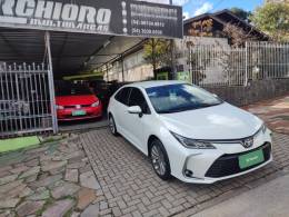 TOYOTA - COROLLA - 2021/2022 - Branca - R$ 134.900,00