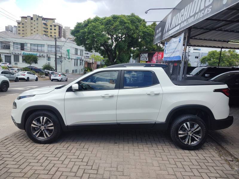 FIAT - TORO - 2023/2023 - Branca - R$ 152.900,00