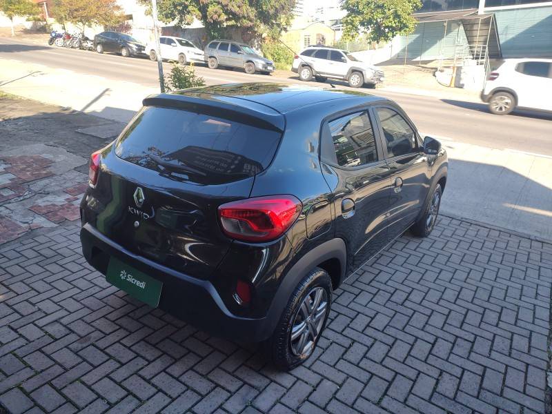 RENAULT - KWID - 2022/2023 - Preta - R$ 55.900,00