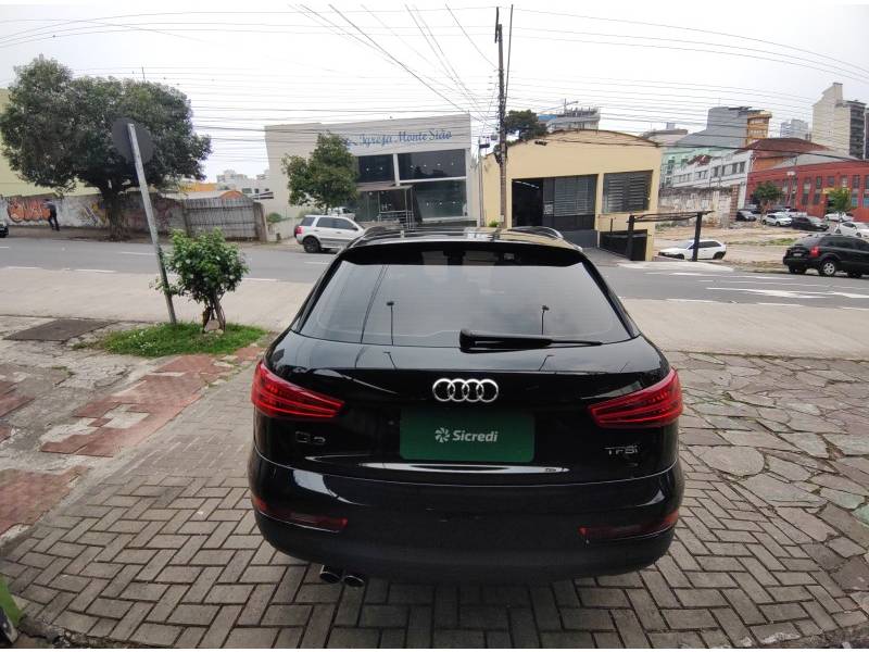 AUDI - Q3 - 2016/2016 - Preta - R$ 107.900,00