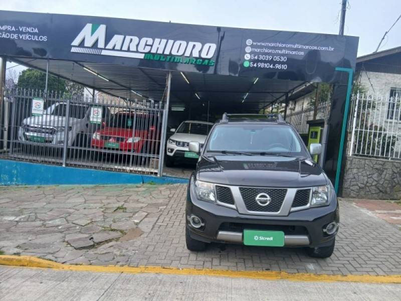 NISSAN - FRONTIER - 2014/2014 - Preta - R$ 85.900,00