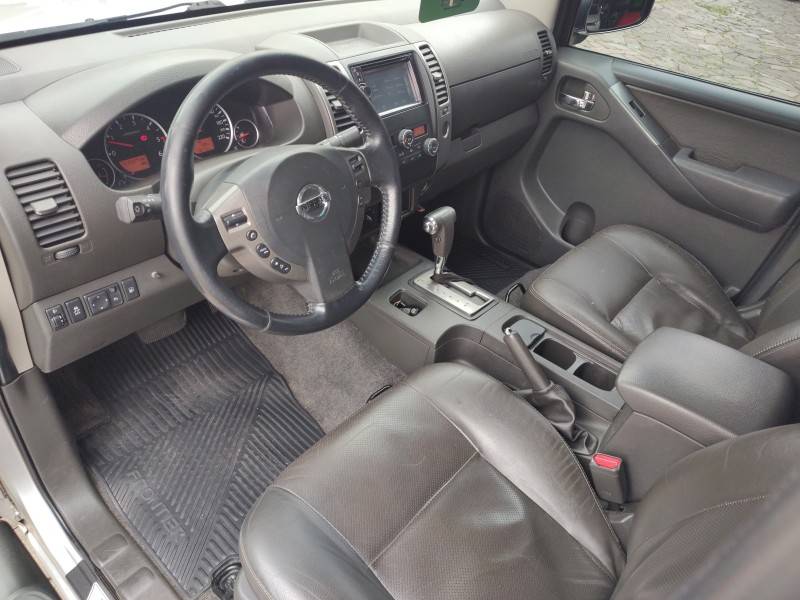 NISSAN - FRONTIER - 2015/2015 - Prata - R$ 119.900,00