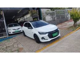 CHEVROLET - ONIX - 2021/2022 - Branca - R$ 81.900,00