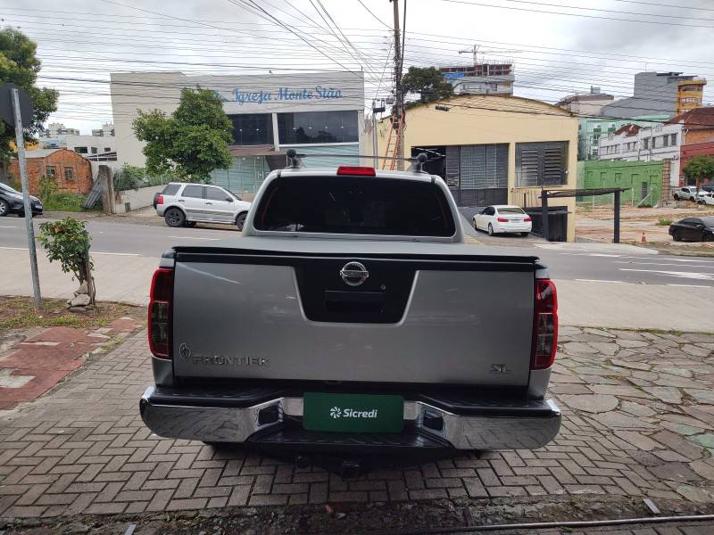 NISSAN - FRONTIER - 2015/2015 - Prata - R$ 119.900,00