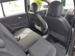 VOLKSWAGEN - FOX - 2013/2014 - Preta - R$ 42.900,00