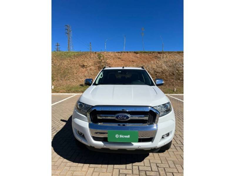 FORD - RANGER - 2017/2017 - Branca - R$ 139.900,00