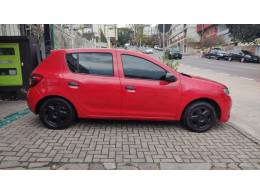 RENAULT - SANDERO - 2018/2018 - Vermelha - R$ 29.900,00