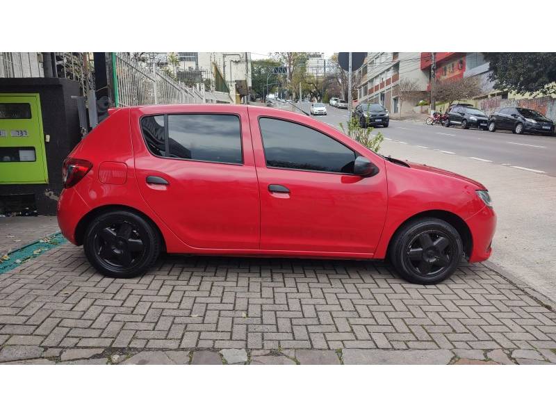 RENAULT - SANDERO - 2018/2018 - Vermelha - R$ 29.900,00