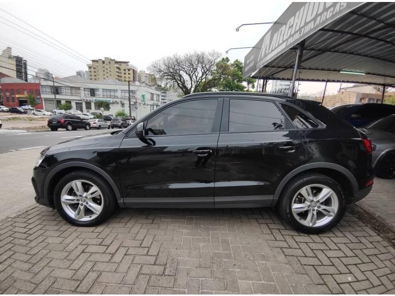 AUDI - Q3 - 2016/2016 - Preta - R$ 107.900,00