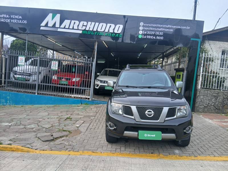 NISSAN - FRONTIER - 2014/2014 - Preta - R$ 85.900,00