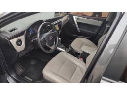 TOYOTA - COROLLA - 2018/2018 - Cinza - R$ 97.900,00