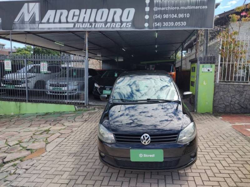 VOLKSWAGEN - FOX - 2013/2014 - Preta - R$ 42.900,00