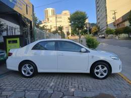 TOYOTA - COROLLA - 2013/2014 - Branca - R$ 69.900,00