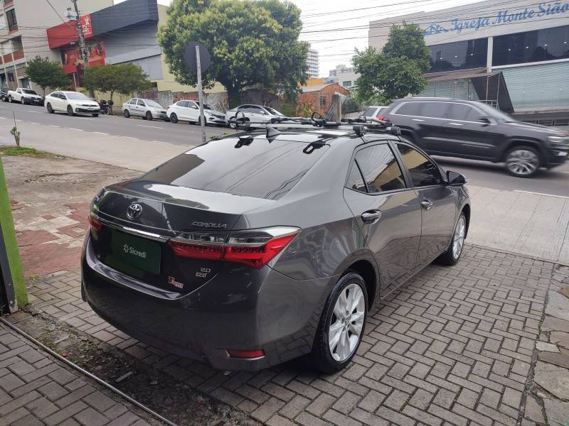 TOYOTA - COROLLA - 2018/2018 - Cinza - R$ 97.900,00