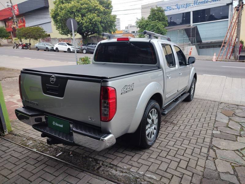 NISSAN - FRONTIER - 2015/2015 - Prata - R$ 119.900,00