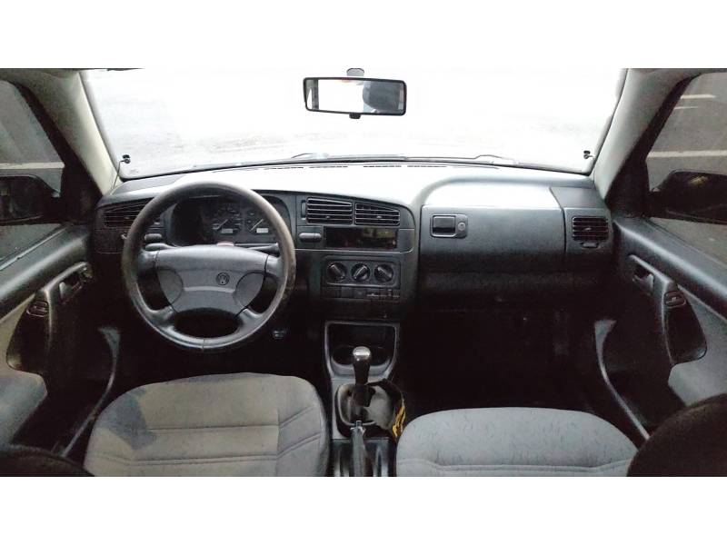VOLKSWAGEN - GOLF - 1996/1996 - Azul - R$ 24.900,00