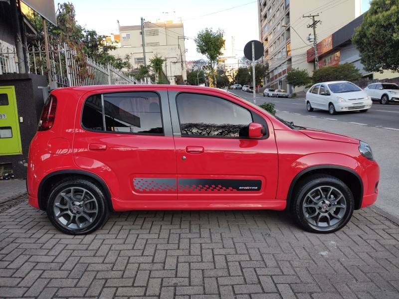 FIAT - UNO - 2012/2013 - Vermelha - R$ 41.900,00