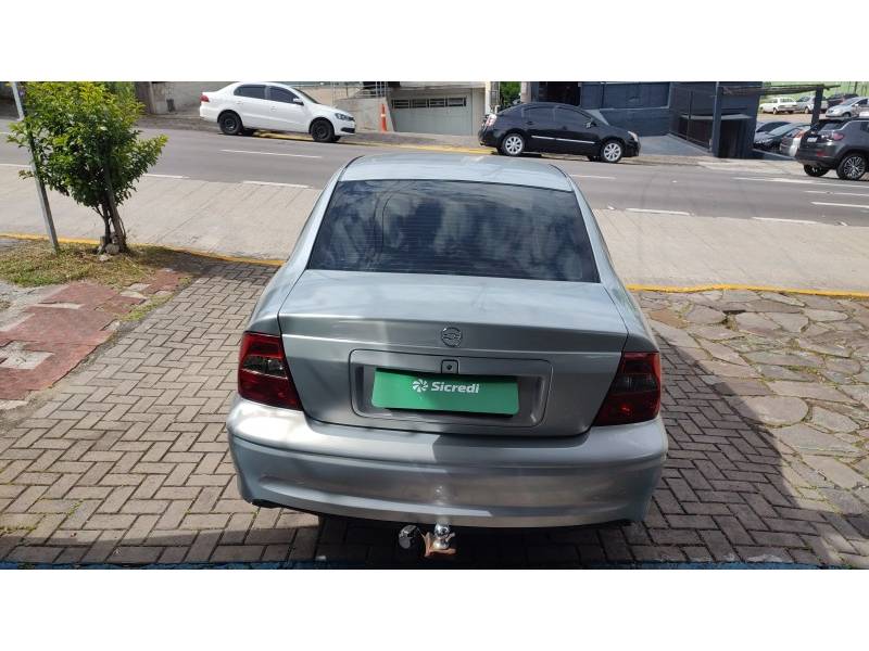 CHEVROLET - VECTRA - 1999/2000 - Prata - R$ 23.900,00