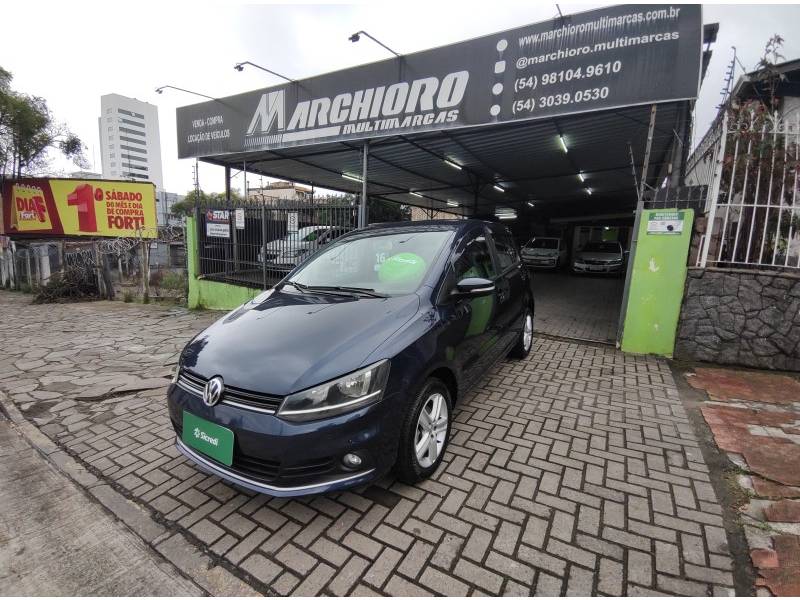 VOLKSWAGEN - FOX - 2015/2016 - Azul - R$ 52.900,00