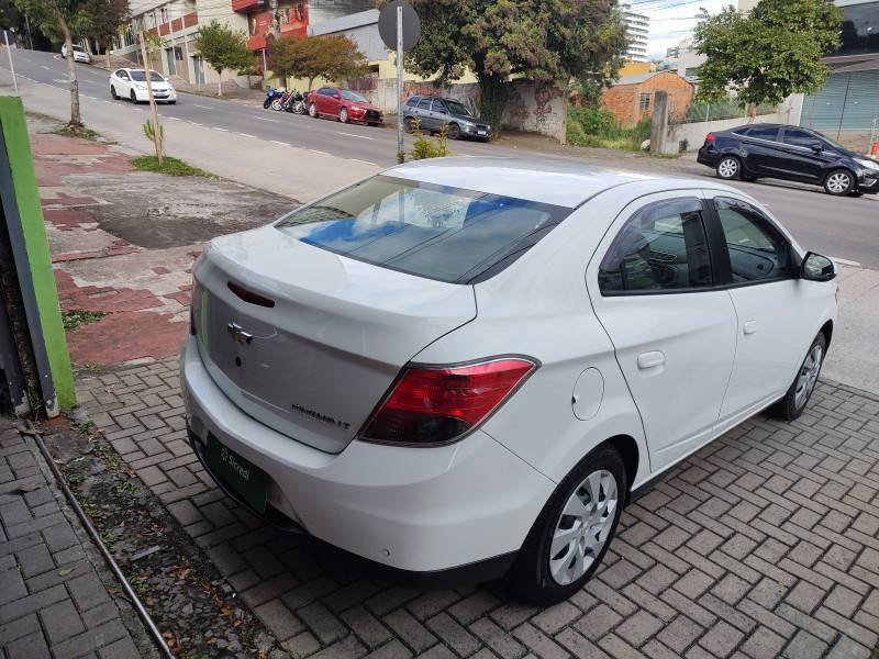 CHEVROLET - PRISMA - 2014/2015 - Branca - R$ 48.900,00