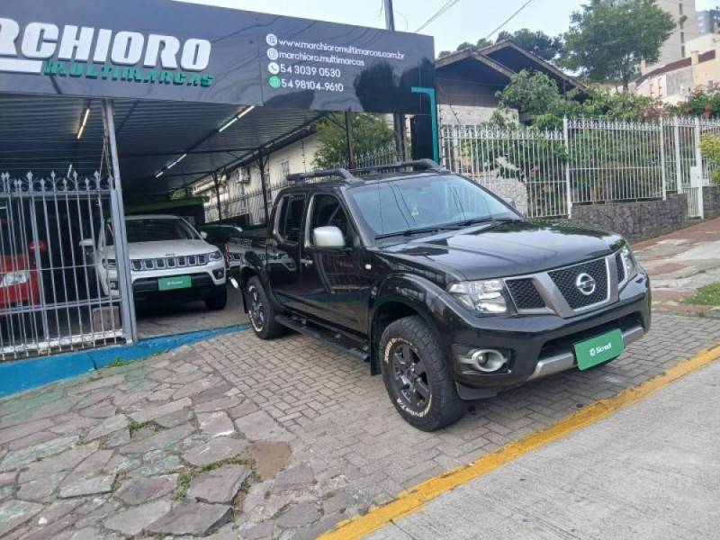 NISSAN - FRONTIER - 2014/2014 - Preta - R$ 85.900,00