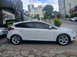 FORD - FOCUS - 2017/2017 - Branca - R$ 64.900,00
