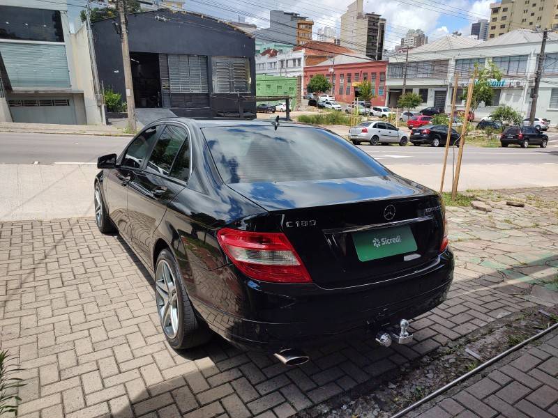 MERCEDES-BENZ - C 180 K - 2010/2010 - Preta - R$ 58.900,00